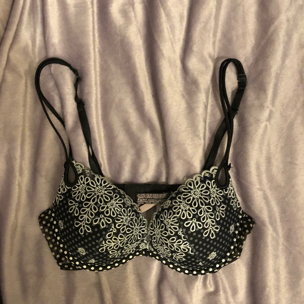 SOLD Victoria’s Secret Black & White Polka Dot Bra